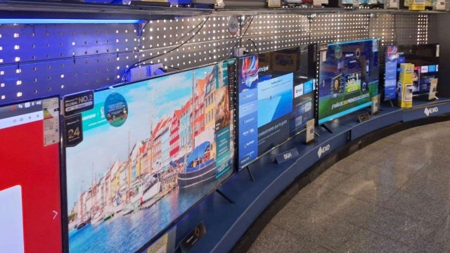 Supermercado Coto vende televisores con fuertes descuentos en septiembre: arrancan en los $215.000