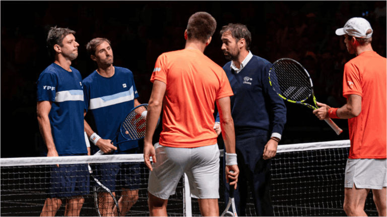 Argentina busca el pase a las Finales de la Copa Davis.