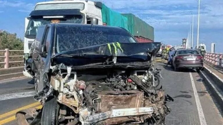Impresionante choque en el Puente Chaco-Corrientes dejó al menos un muerto