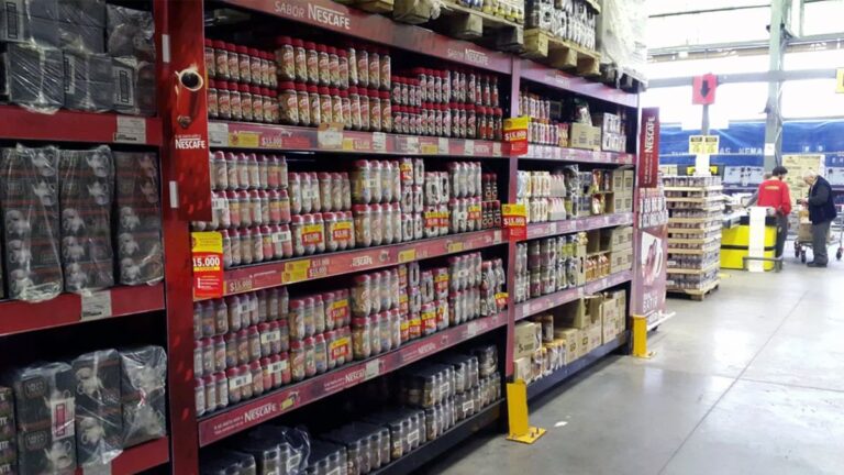 Se derrumbaron las ventas en los supermercados mayoristas: tuvieron una caída del 6,3% interanual