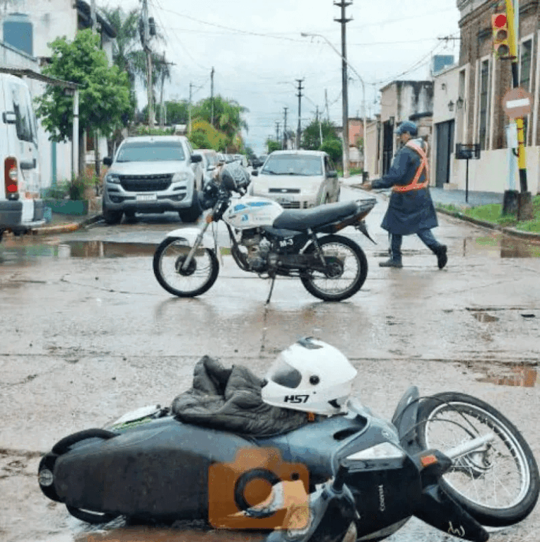 Motociclista murió al chocar contra un camión
