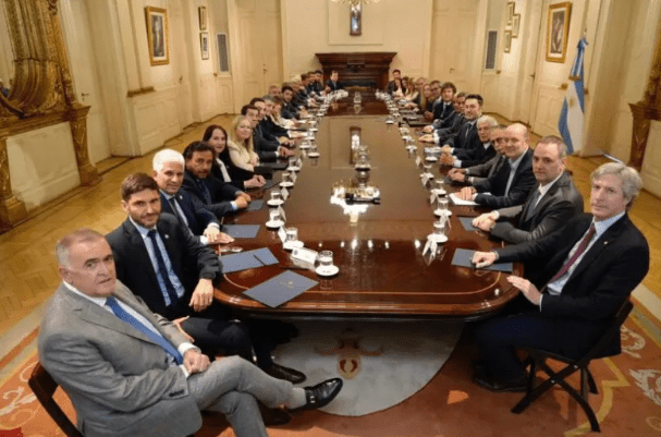 Valdés participó de la reunión con Milei y reclamó el cumplimiento de obras para Corrientes