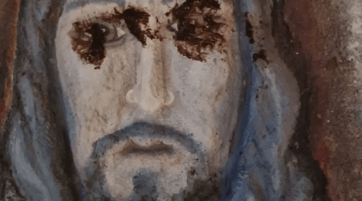 Vandalizaron con excremento imágenes religiosas en una gruta de Empedrado