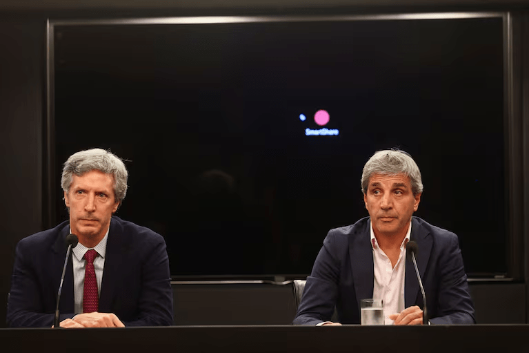 El Banco Central les pagará hoy una deuda de US$1000 millones a importadores: el impacto en la meta con el FMI