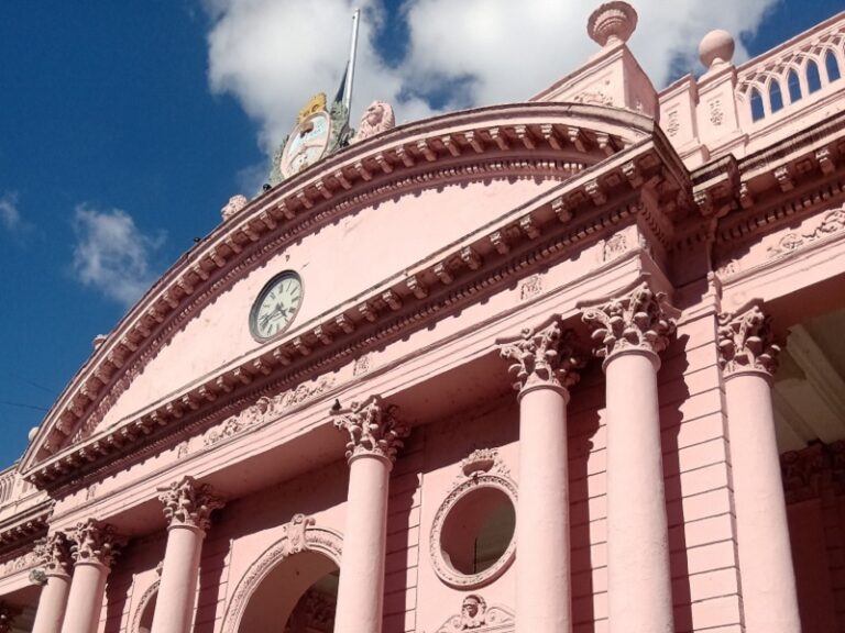 Anuncian Bono de Navidad de 500.000 pesos para estatales en tres tramos