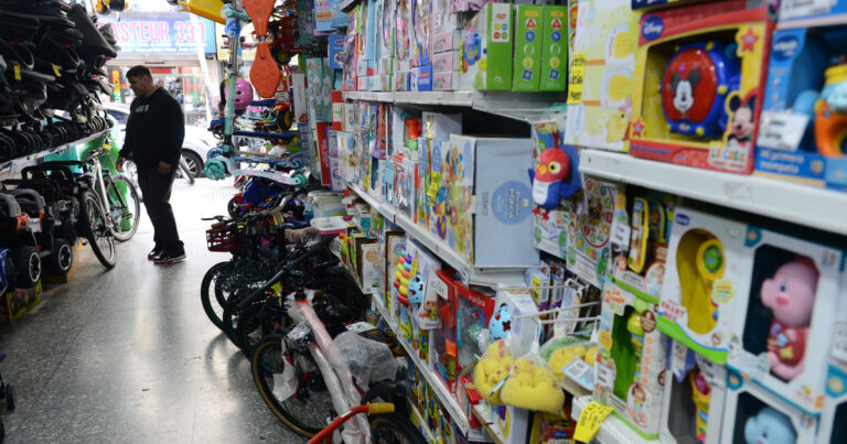 Juguetes para Navidad: 100 promos de bancos y billeteras, y el principal error al comparar los descuentos