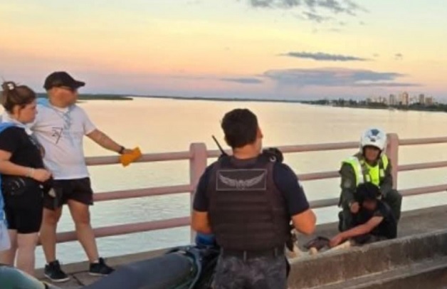 Gendarmería evitó tres suicidios en el puente