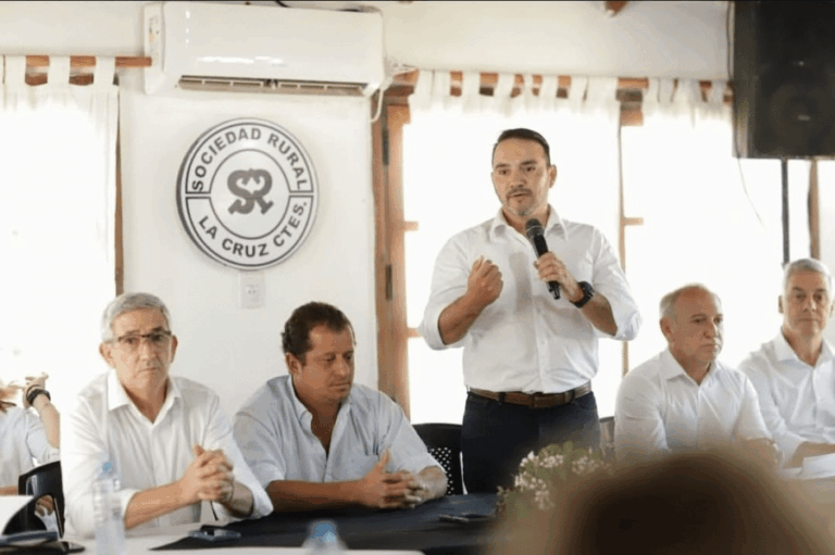 Valdés se reunió con representantes de la Asociación de Sociedades Rurales de Corrientes.