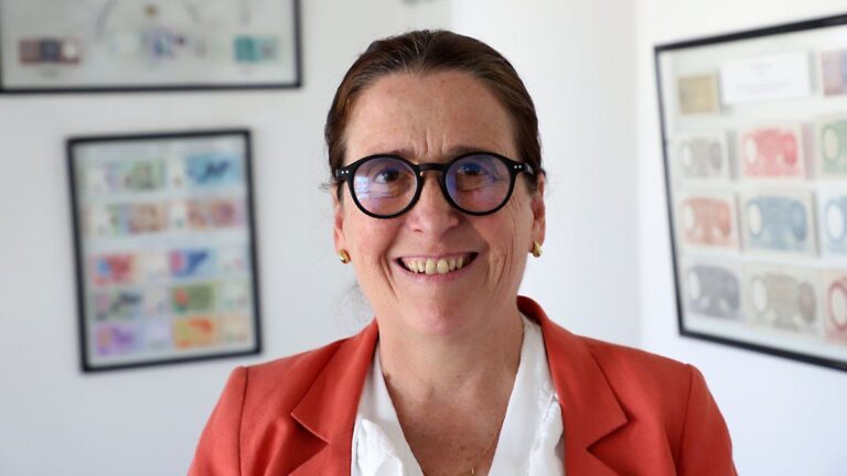 Marina Dal Poggetto advirtió sobre vencimientos de deuda y la estrategia cambiaria: «El 2026 es año bisagra»