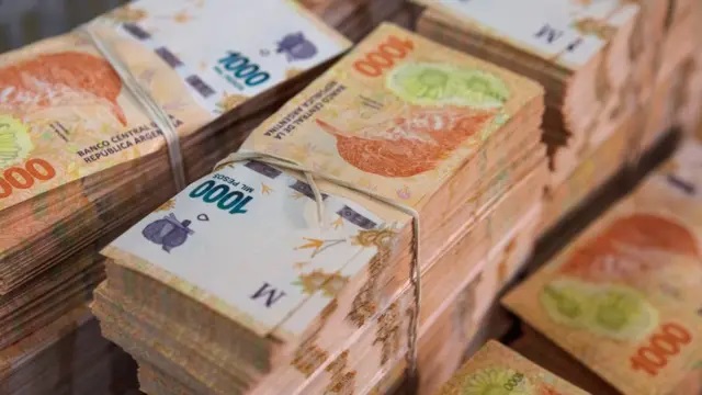 Corrientes abonará desde hoy $300 mil a activos y jubilados