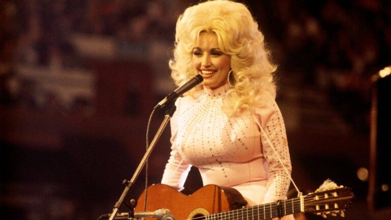 Dolly Parton cumple 80 años: la artista que rompió las barreras entre el country, el pop y el rock