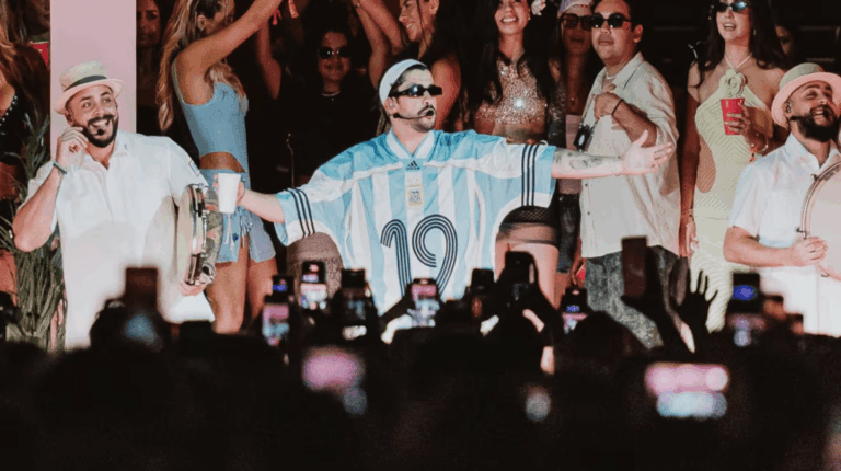 Bad Bunny cambió el horario del recital de este sábado.