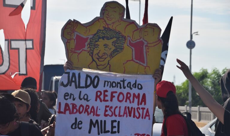 Traidores: sin asambleas y disciplinados a Jaldo, la burocracia sindical cuestionada por todos lados