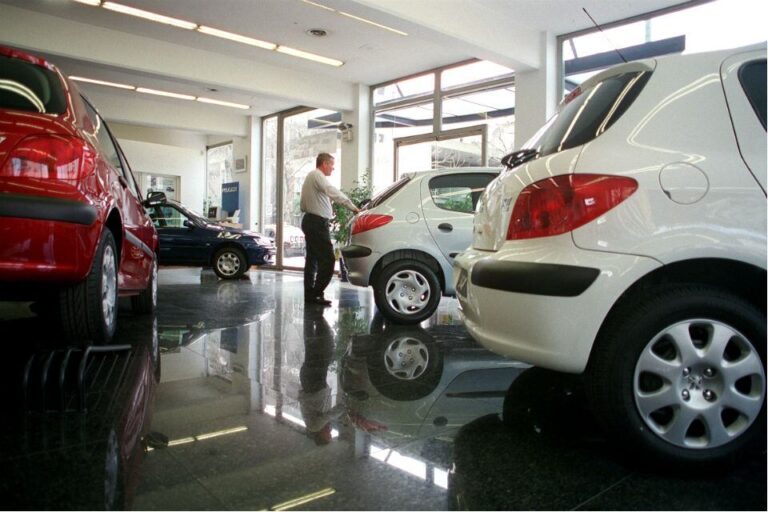 El sector automotor a ciegas: el Gobierno desmanteló el sistema de datos y estadísticas del mercado