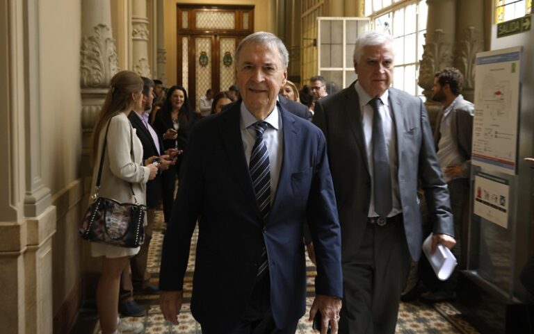 Schiaretti y los cordobeses le salvan el fondo de indemnizaciones a Milei, con una ausencia acordada