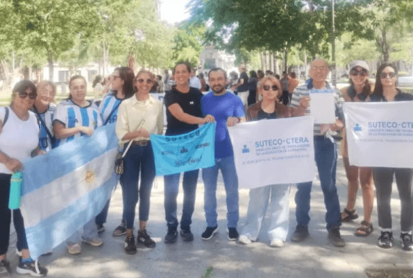 Las clases comenzaron con adhesiones al paro nacional