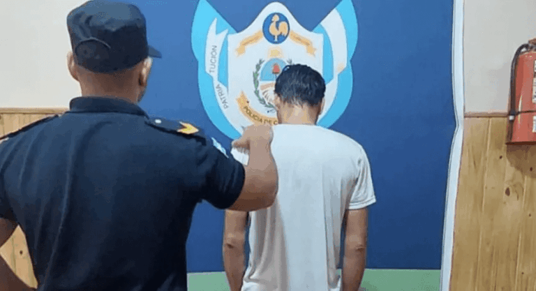 Ladrón intentó robar una bicicleta, pero no pudo manejarla