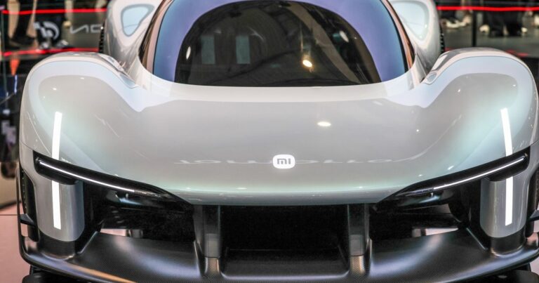 De los videojuegos a las pistas: Xiaomi presentó Vision GT, un hypercar futurista inspirado en Gran Turismo