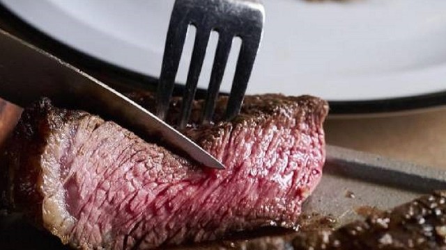 Consumo de carne vacuna se desplomó al mínimo histórico y los precios siguen en alza sin freno