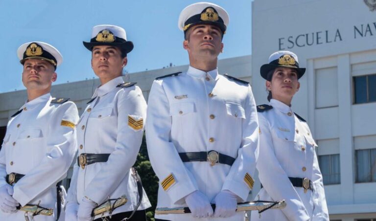 Edificio de la Delegación Naval Corrientes, punto de información para las inscripciones a la Armada.