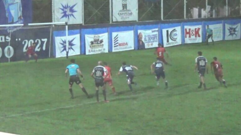 Jugadores de Boca Unidos celebran el gol del empate ante San Martín de Formosa.