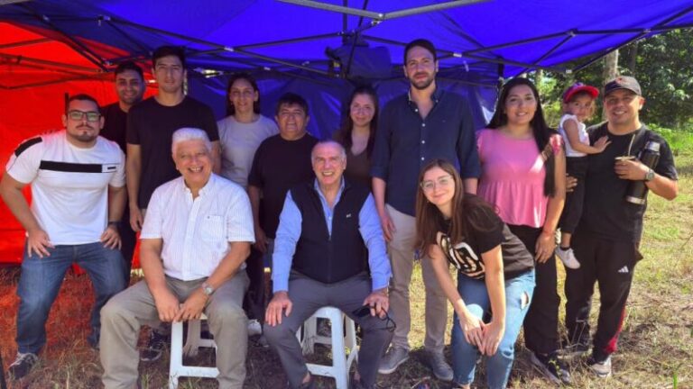 Senador Noel Breard en campeonato deportivo barrial en Corrientes