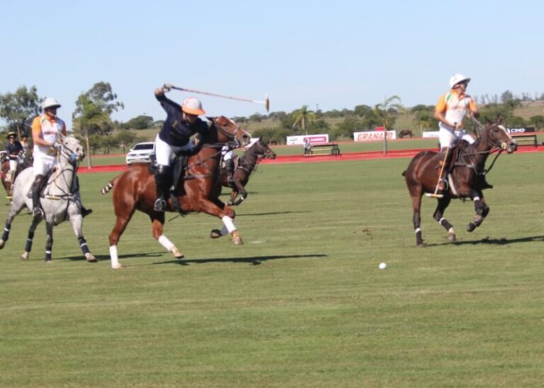 Partido de polo en el Cuarto Rincón Polo Club de Mercedes, Corrientes