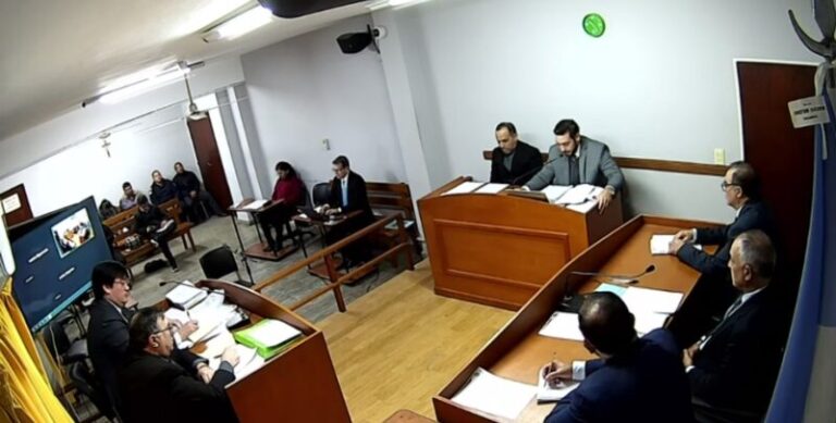 Fachada del tribunal de Corrientes donde se realiza el juicio por homicidio en Paso de los Libres