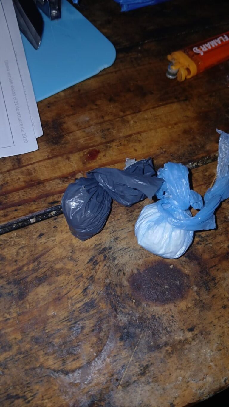 Operativo policial en una vivienda del Barrio Lomas del Mirador, Corrientes