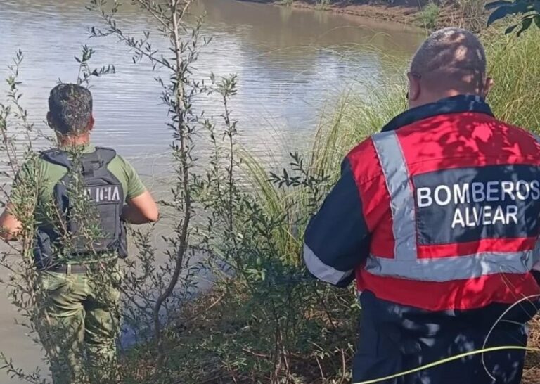 Operativo de búsqueda en el río Aguapey, Corrientes.