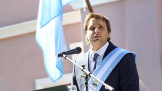 Intendente Nicolás Tejo durante una declaración pública.