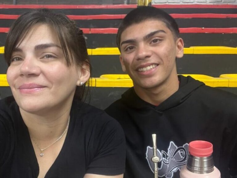 Jeremías Nato, joven basquetbolista de Pingüinos, durante su recuperación en clínica de Corrientes