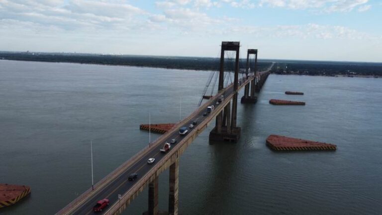 Puente General Manuel Belgrano que conecta Corrientes y Chaco