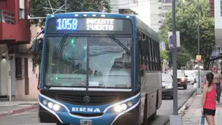 Intendente Claudio Polich durante un anuncio sobre el transporte público en la ciudad de Corrientes.