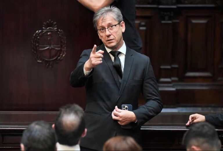 Senador Eduardo Vischi en el Senado de la Nación