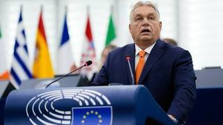 Mapa de la Unión Europea con banderas de los estados miembros.