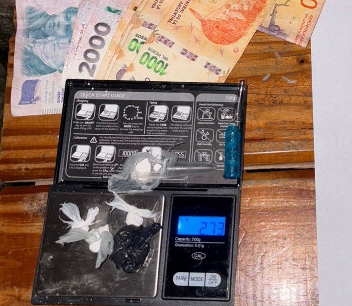 Procedimiento policial con secuestro de cocaína en carrito de bebé en Corrientes