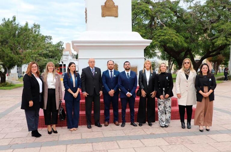 Acto de conmemoración de la Gesta de Mayo de 1810 en la plaza Pedro Ferré de Bella Vista