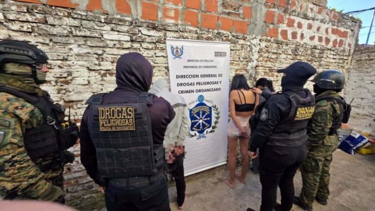 Allanamiento policial en barrio de Corrientes