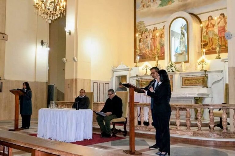 Presentación del programa de las fiestas patronales de Nuestra Señora de Itatí en el Camarín de la Basílica