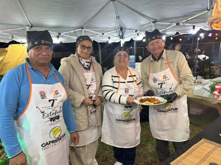 Equipo Mi Legado ganador del concurso de estofado en la Fiesta Provincial del Estofado