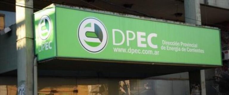 Juan Pablo Valdés durante la inauguración de la nueva sede de la DPEC en Corrientes