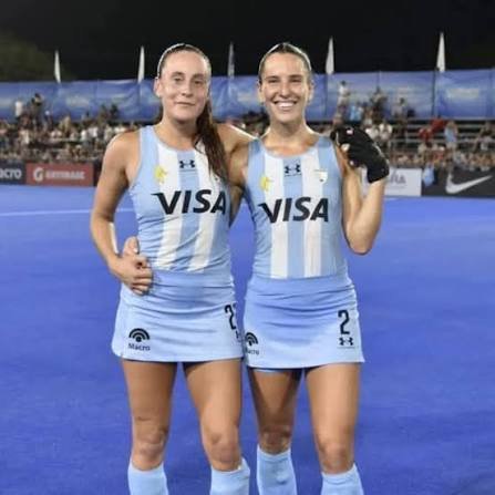 Sofía Toccalino y Eugenia Trinchinetti durante el encuentro Líderes Auténticos en Corrientes