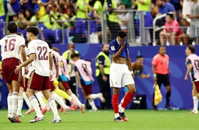 Jugadores de España celebrando un gol en el MetLife Stadium