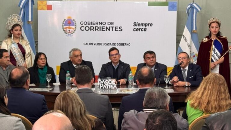 Presentación de la Fiesta Nacional del Dorado en Casa de Gobierno de Corrientes