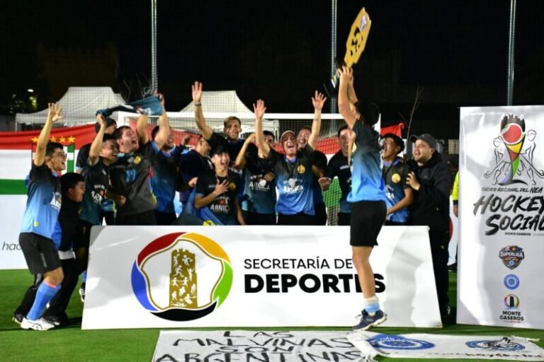 Premiación del Torneo Regional del NEA de Hockey Social en Monte Caseros