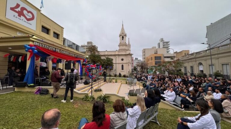 Celebración del 40° aniversario del Instituto de Cardiología de Corrientes