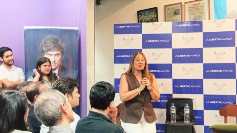 Reunión de la mesa de trabajo de La Libertad Avanza en Corrientes Capital