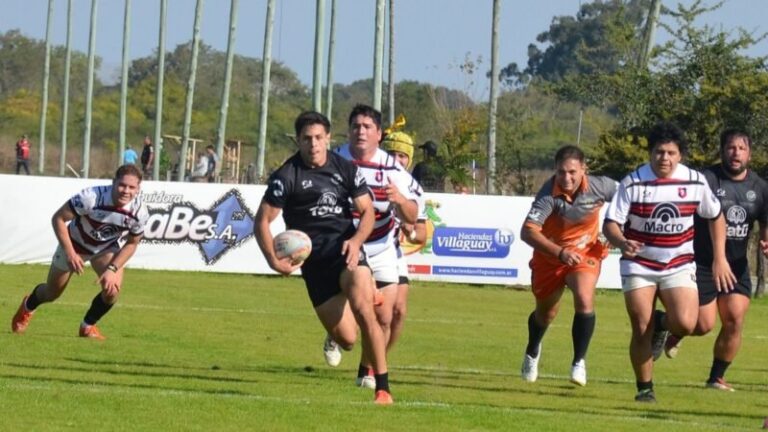 Equipo de rugby Taraguy en partido del Regional del Nea