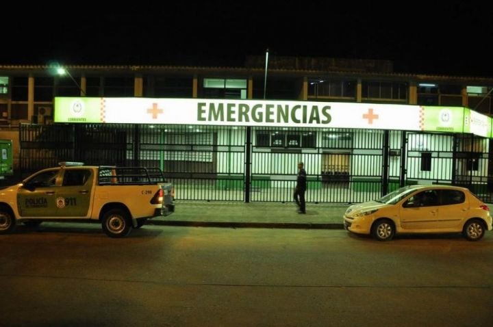 Ministro de Salud de Corrientes Emilio Lanari en conferencia de prensa en Casa de Gobierno